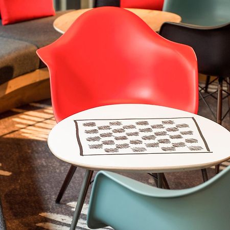Ibis Portsmouth Hotel Bagian luar foto